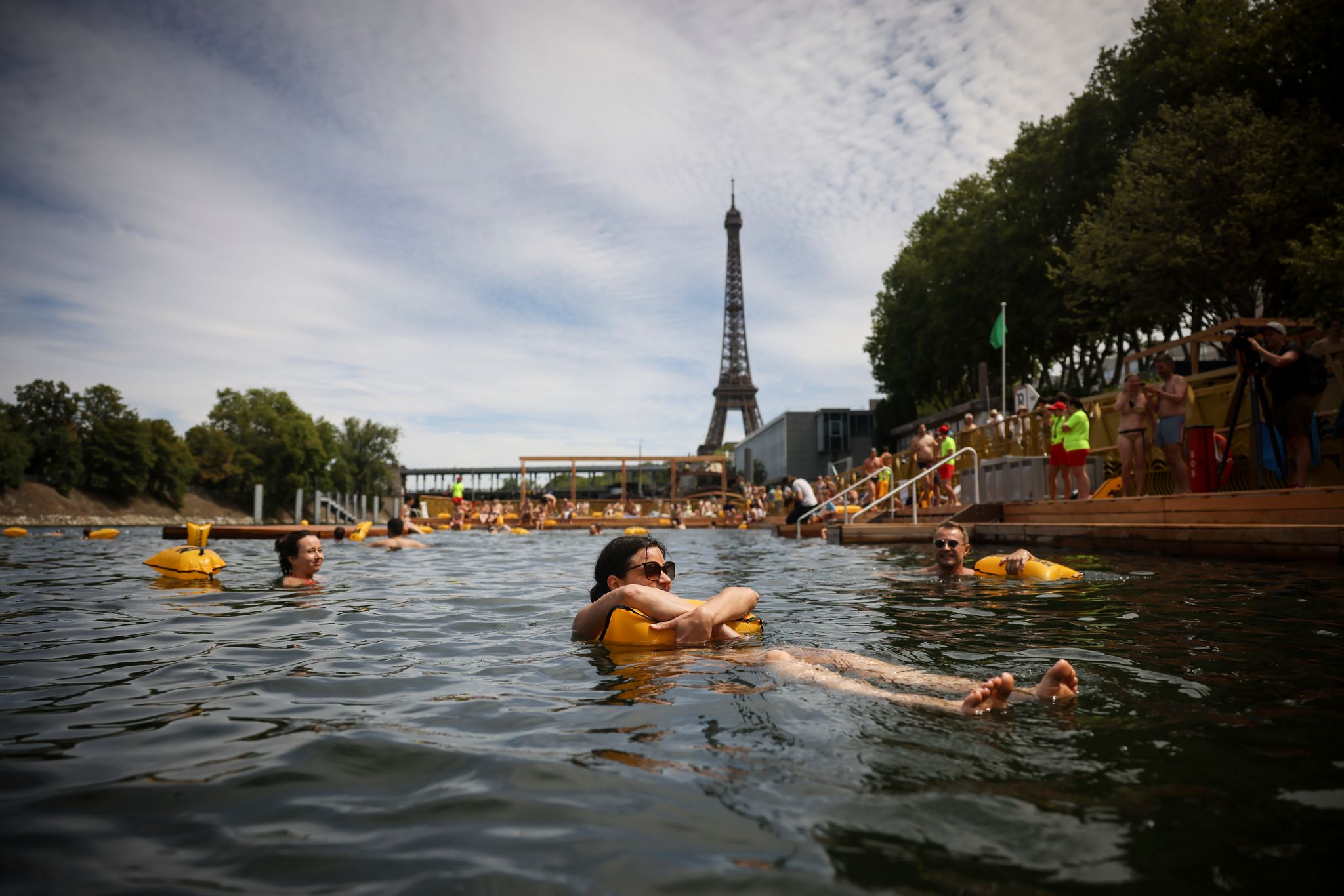 100.000 Menschen sind in Paris in die Seine gesprungen