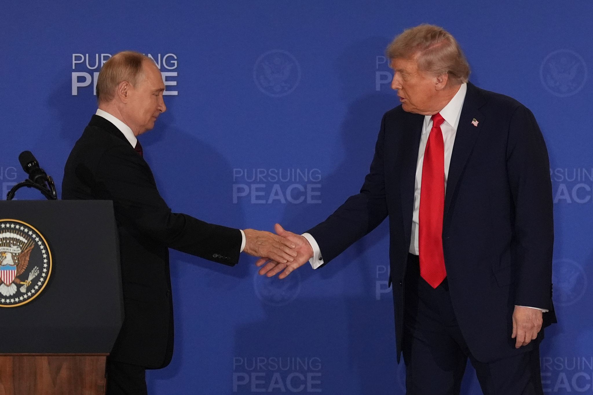 Trump informiert Selenskyj und andere Europäer über Gipfel