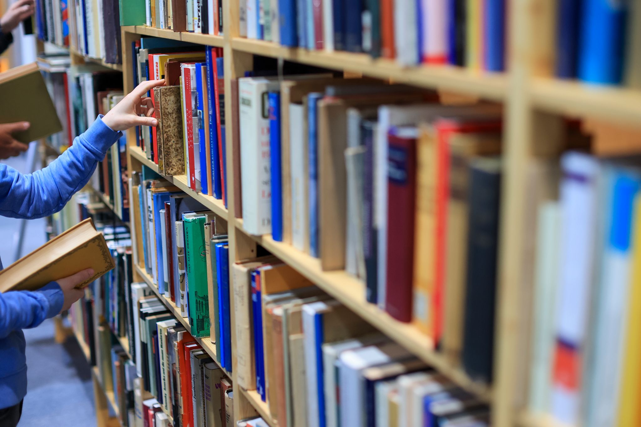 Autobiografische Romane und humorvolle Erzählungen: Deutsche Buchpreis Longlist 2025