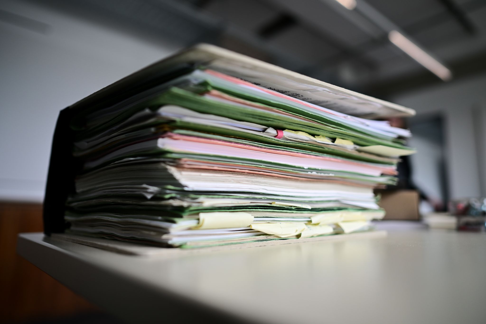 Steuerprüfungen in Unternehmen stark rückläufig,Finanzbehörden haben weniger Betriebsprüfer, Einnahmen aus Steuernachzahlungen sinken.
