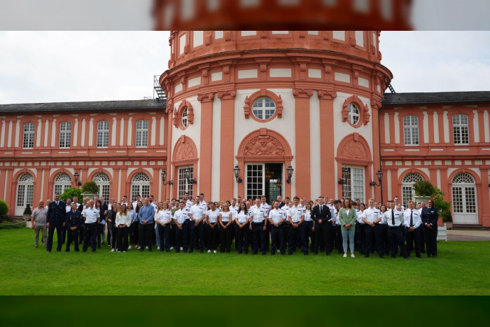 Wiesbaden-Biebrich: Neue Mitarbeiter beim Polizeipräsidium Westhessen