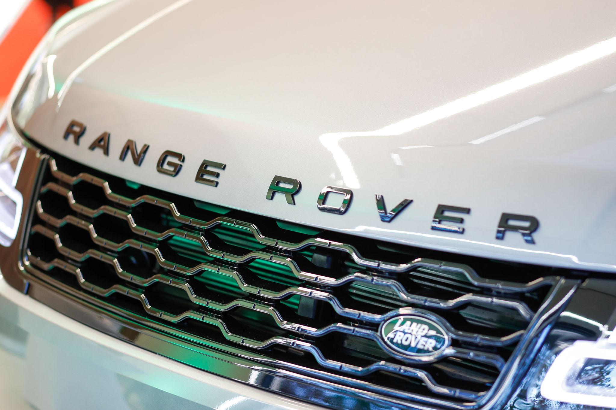 Jaguar Land Rover nach Cyberattacke weiter lahmgelegt