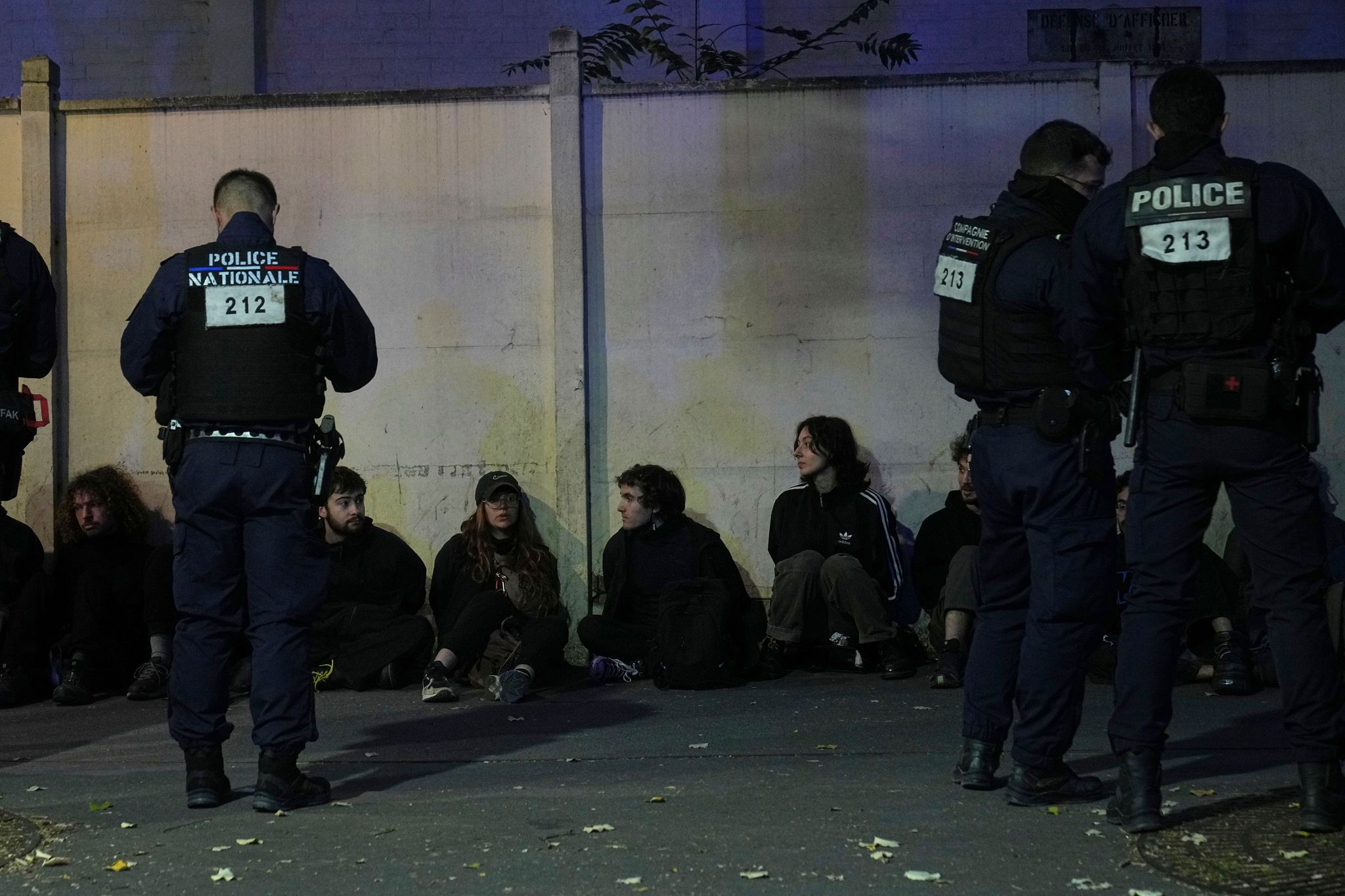 Dutzende Festnahmen bei Protestaktionen um Paris