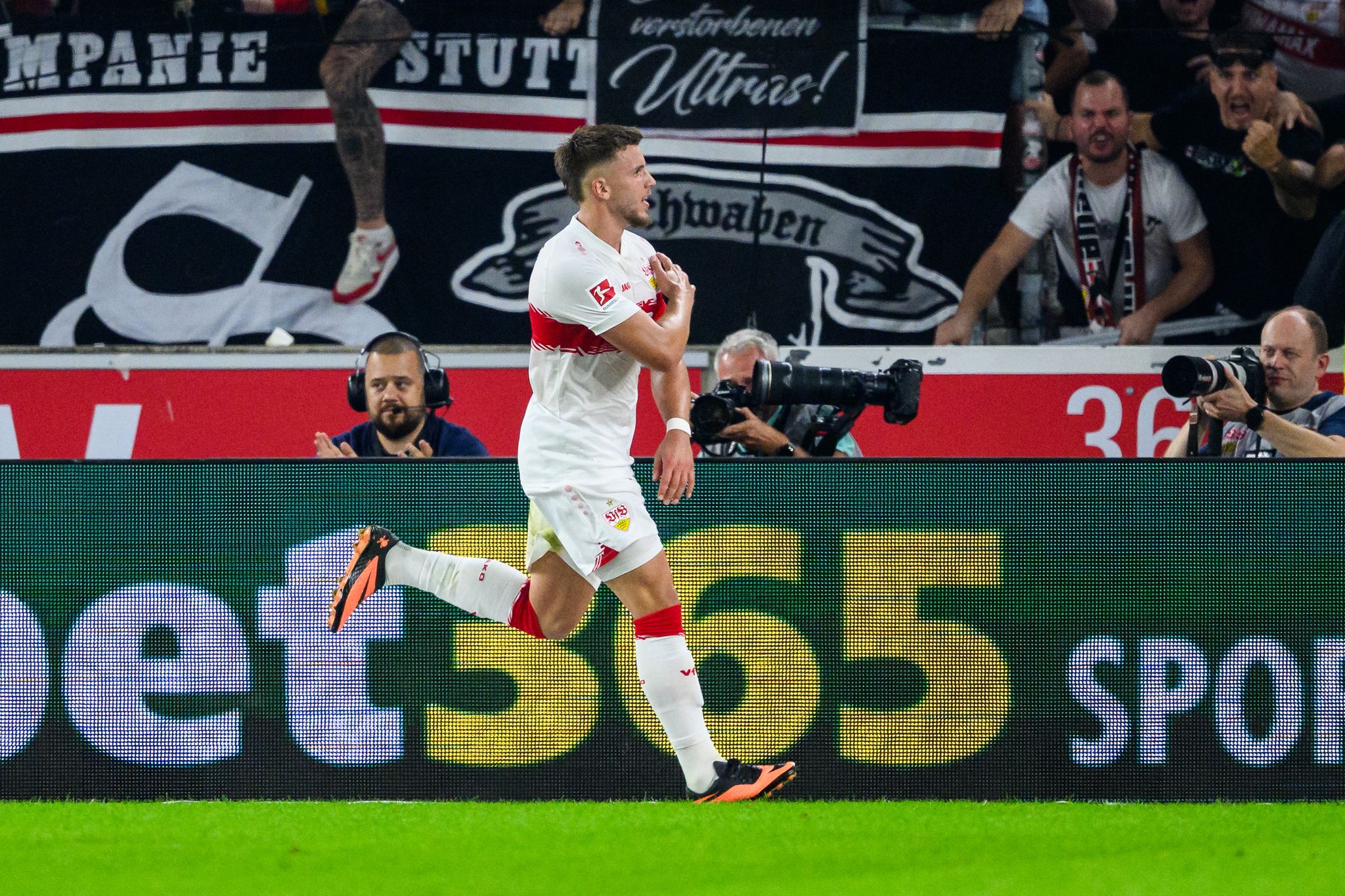 Demirovic und VfB Stuttgart verhindern St. Paulis Sprung an die Tabellenspitze
