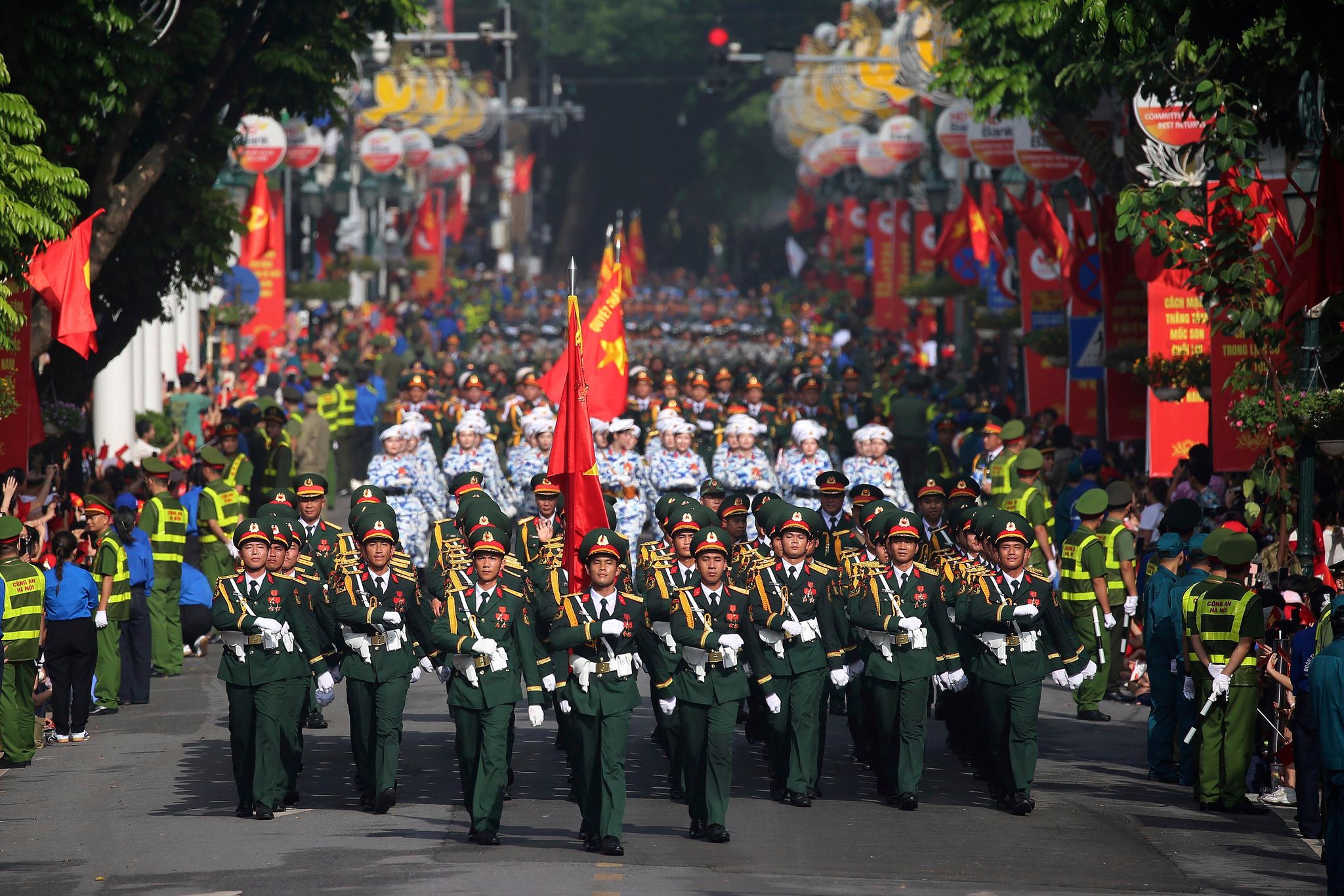 Größte Militärparade zum 80. Jahrestag der Unabhängigkeit Vietnams