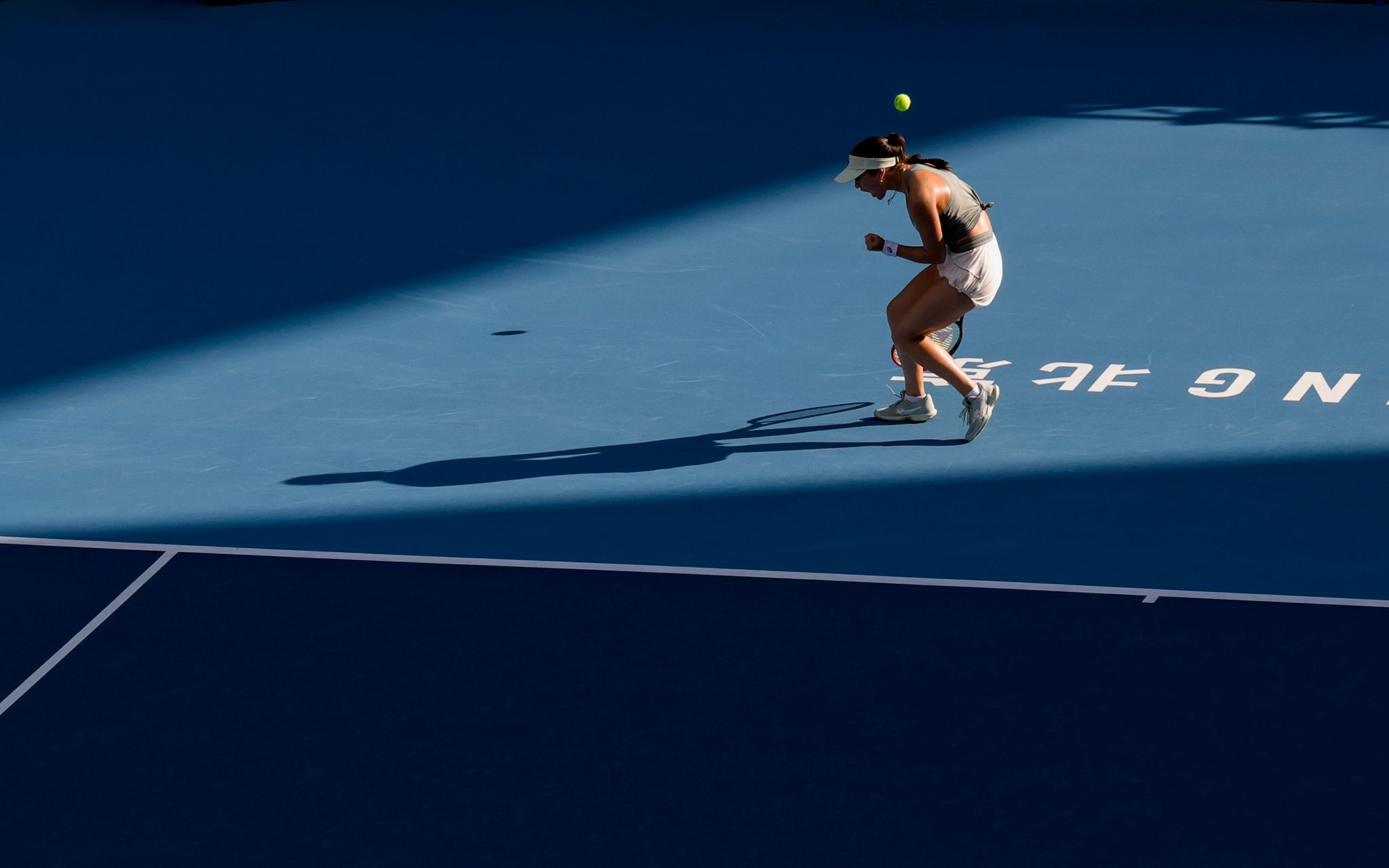Deutsche Tennisprofi Eva Lys feiert Viertelfinaleinzug in Peking
