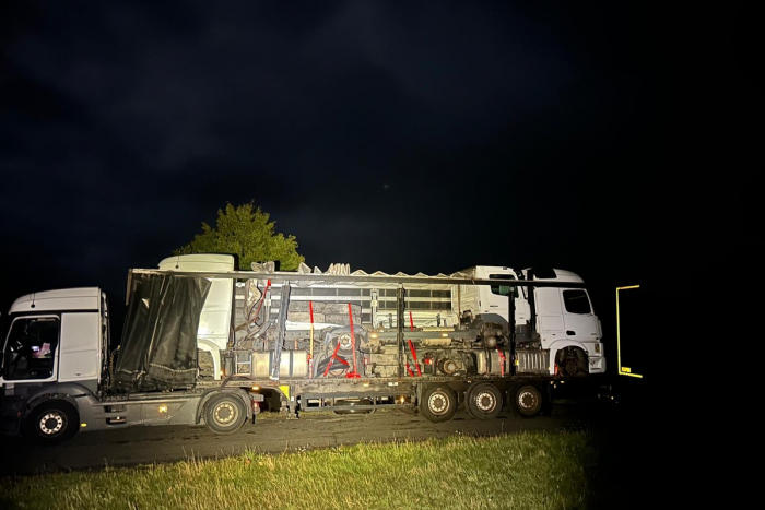 Herborn/A45: Lkw auf Lkw, auf Lkw