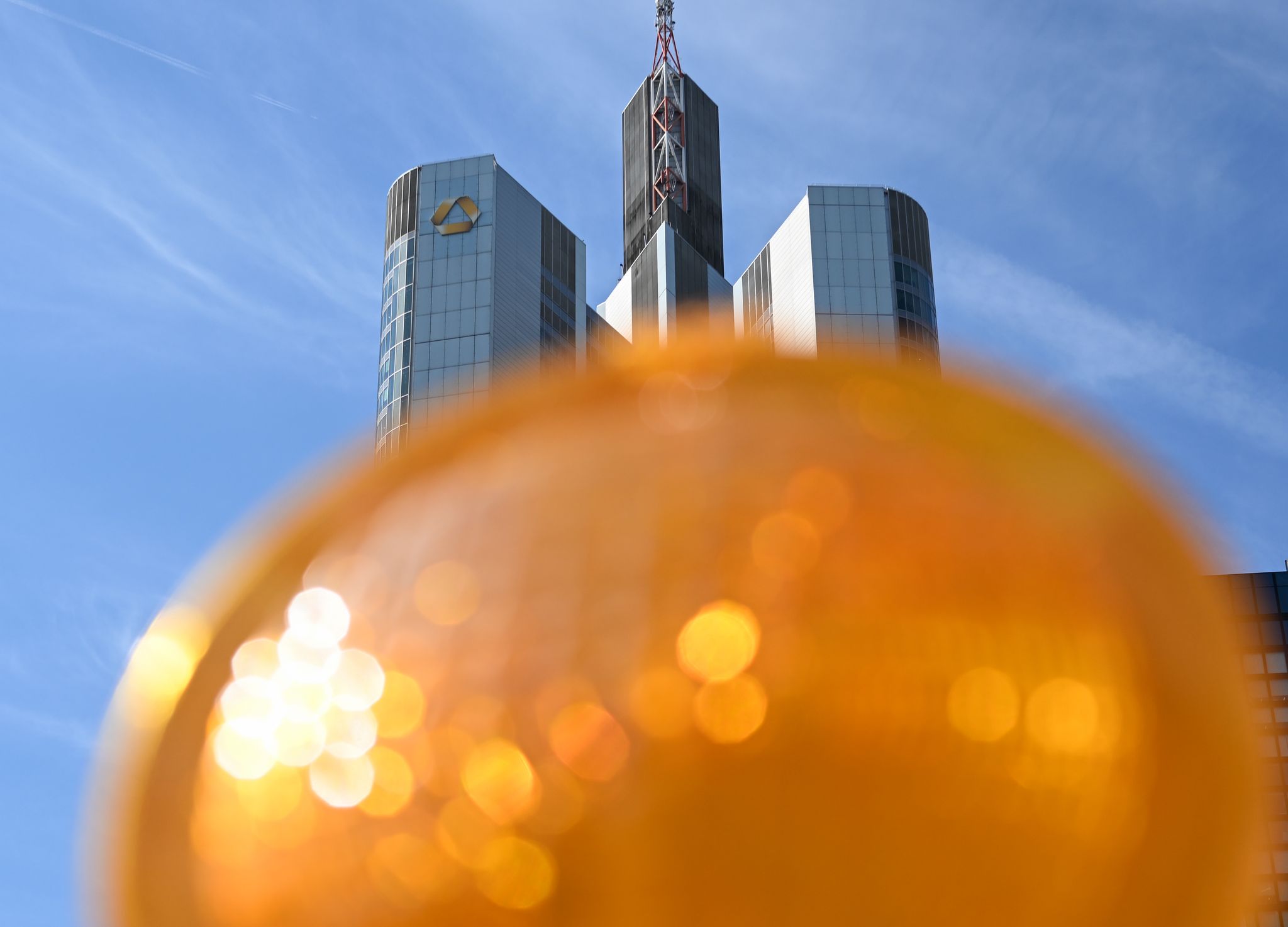 Unicredit: Kontrollieren 29 Prozent der Commerzbank-Aktien