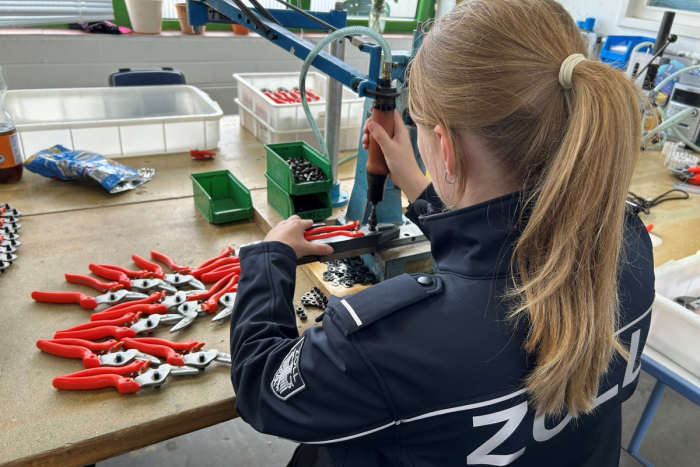 Kiel: Zoll und Stiftung Drachensee schaffen Begegnungen auf Augenhöhe