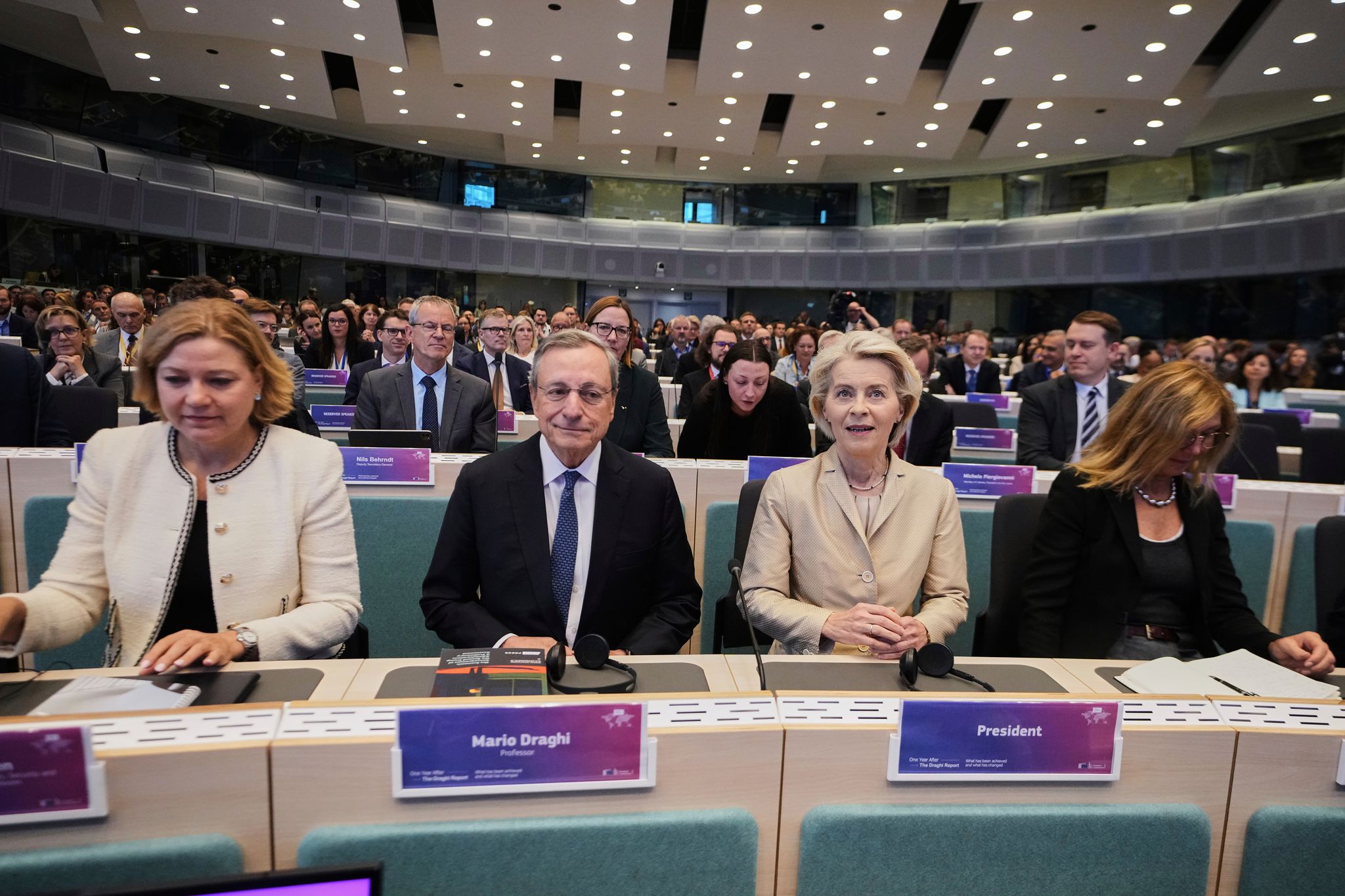 Draghi zeichnet düstere Zukunft für EU-Wirtschaft