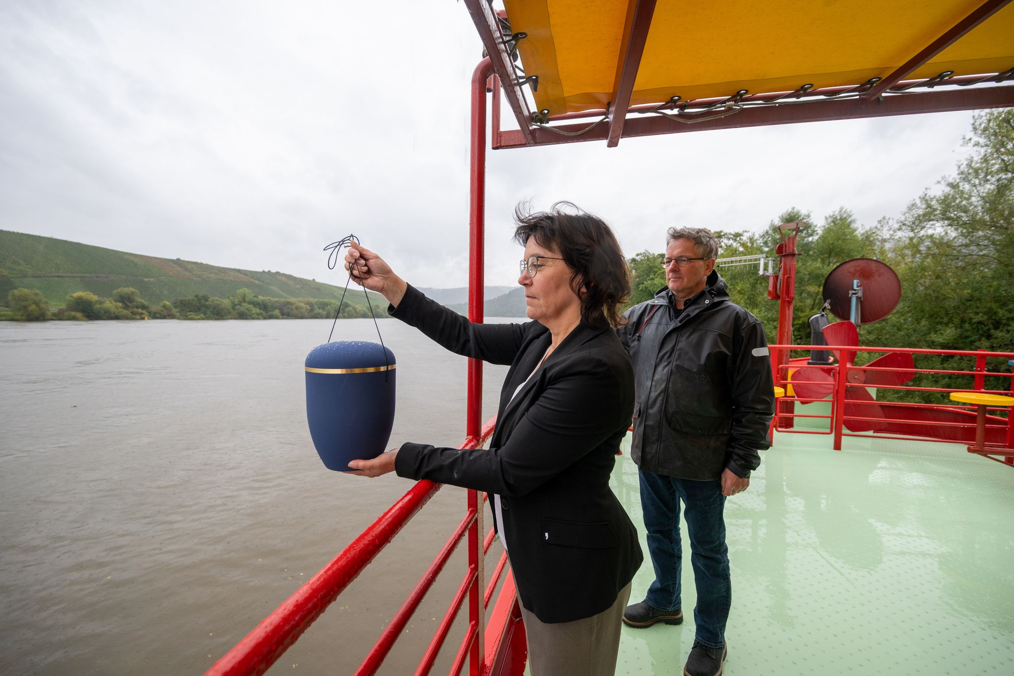 Flussbestattungen in Rheinland-Pfalz erlaubt – Neues Gesetz in Kraft