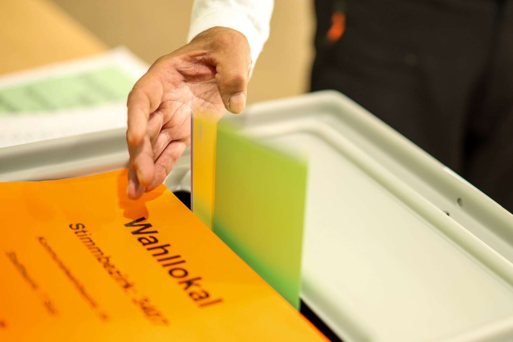 CDU behält trotz Rückgängen Vormachtstellung in NRW,Kommunalwahlen zeigen AfD als Gewinner – Grüne verlieren deutlich an Zustimmung.