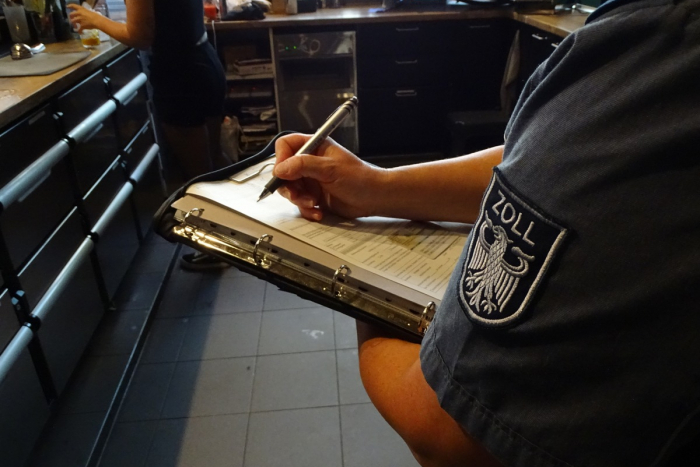 Rostock: Zoll kontrolliert Hotel- und Gaststättengewerbe