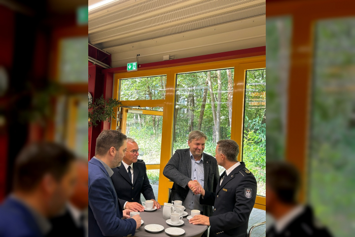 Potsdam: Arbeitsplatztausch zwischen Zoll und Behindertenwerkstatt