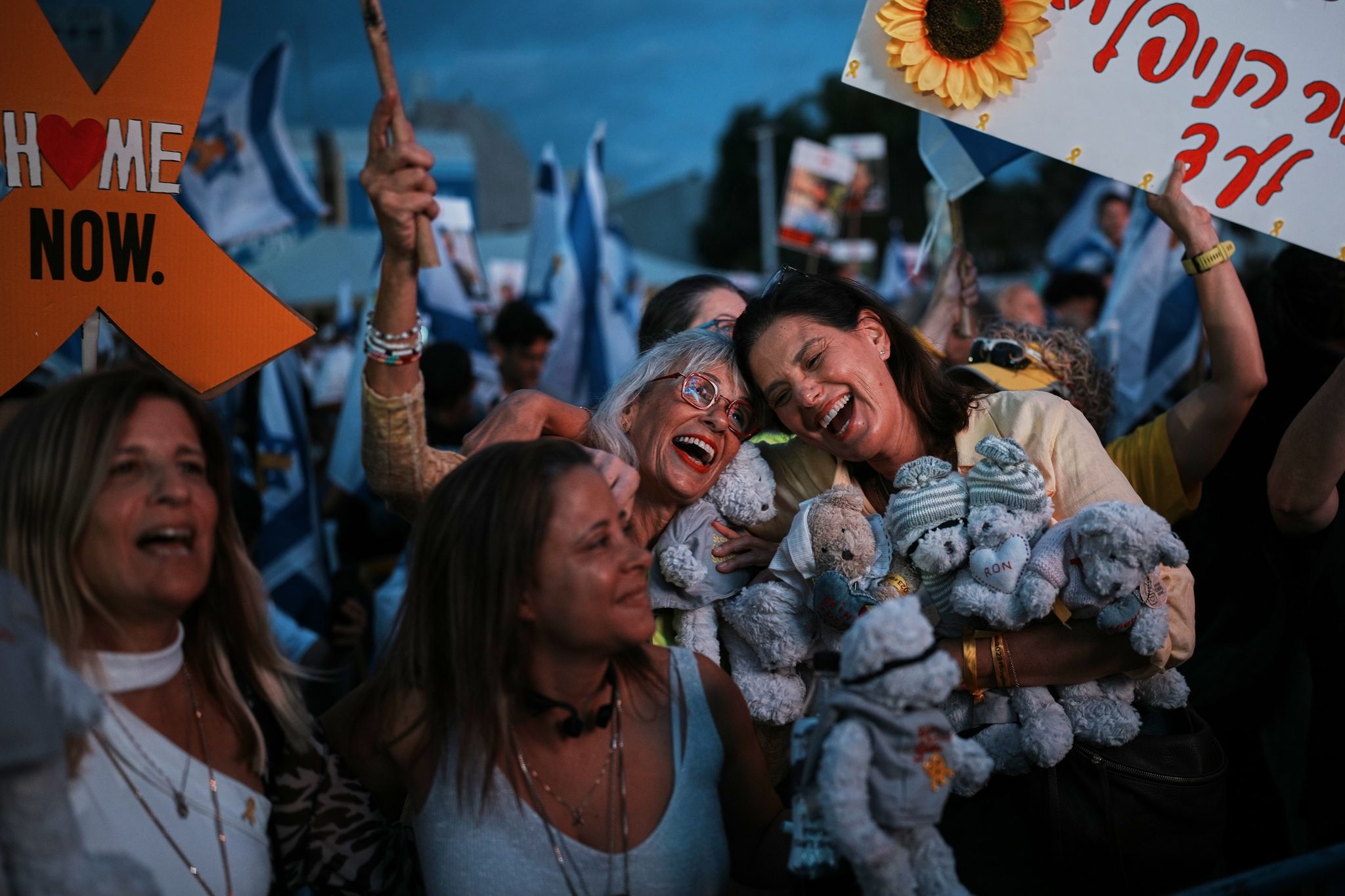 Historischer Tag in Tel Aviv: Freilassung der Geiseln