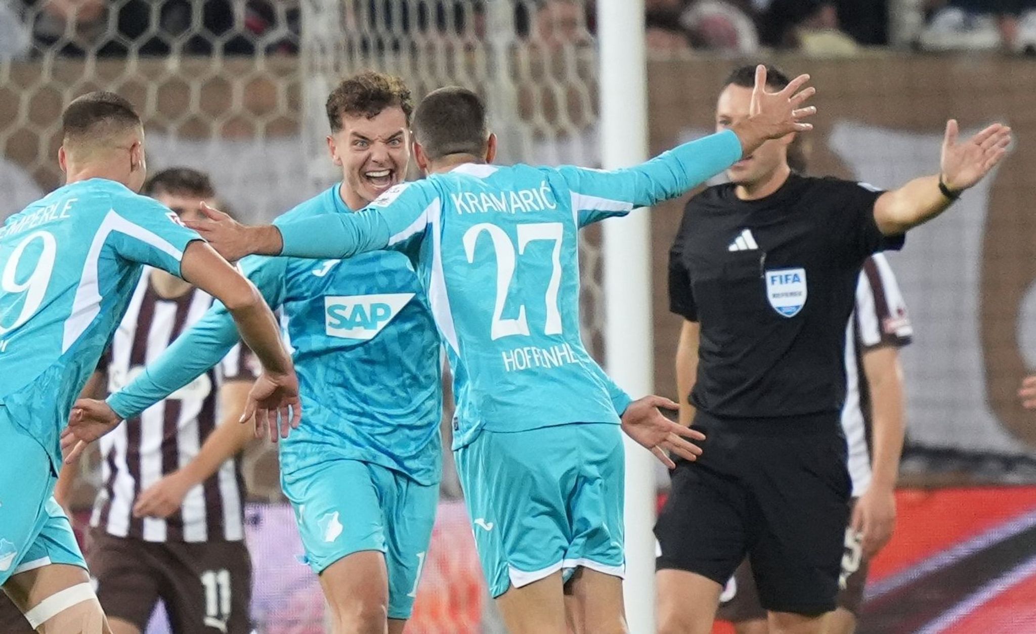 Hohe Auswärtssieg für Hoffenheim,St. Pauli kriselt weiter. Die TSG gewinnt 3:0 gegen St. Pauli und holt alle Punkte in der Fremde.