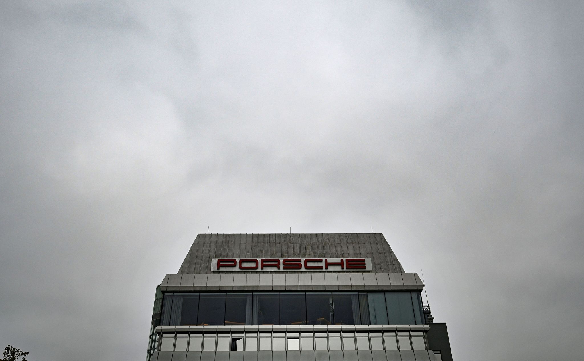 Porsche plant Sparkurs und Zukunftspaket