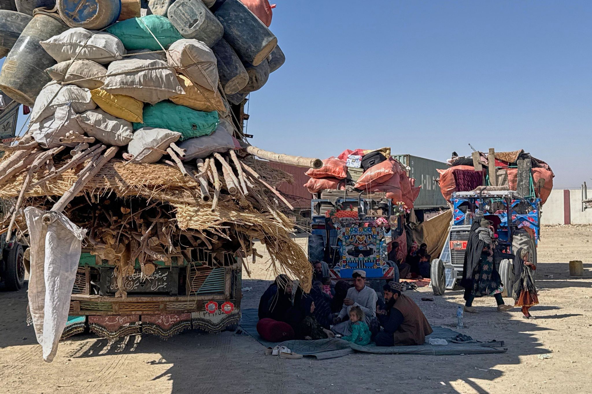 Afghanistan und Pakistan melden Dutzende Tote bei Gefechten