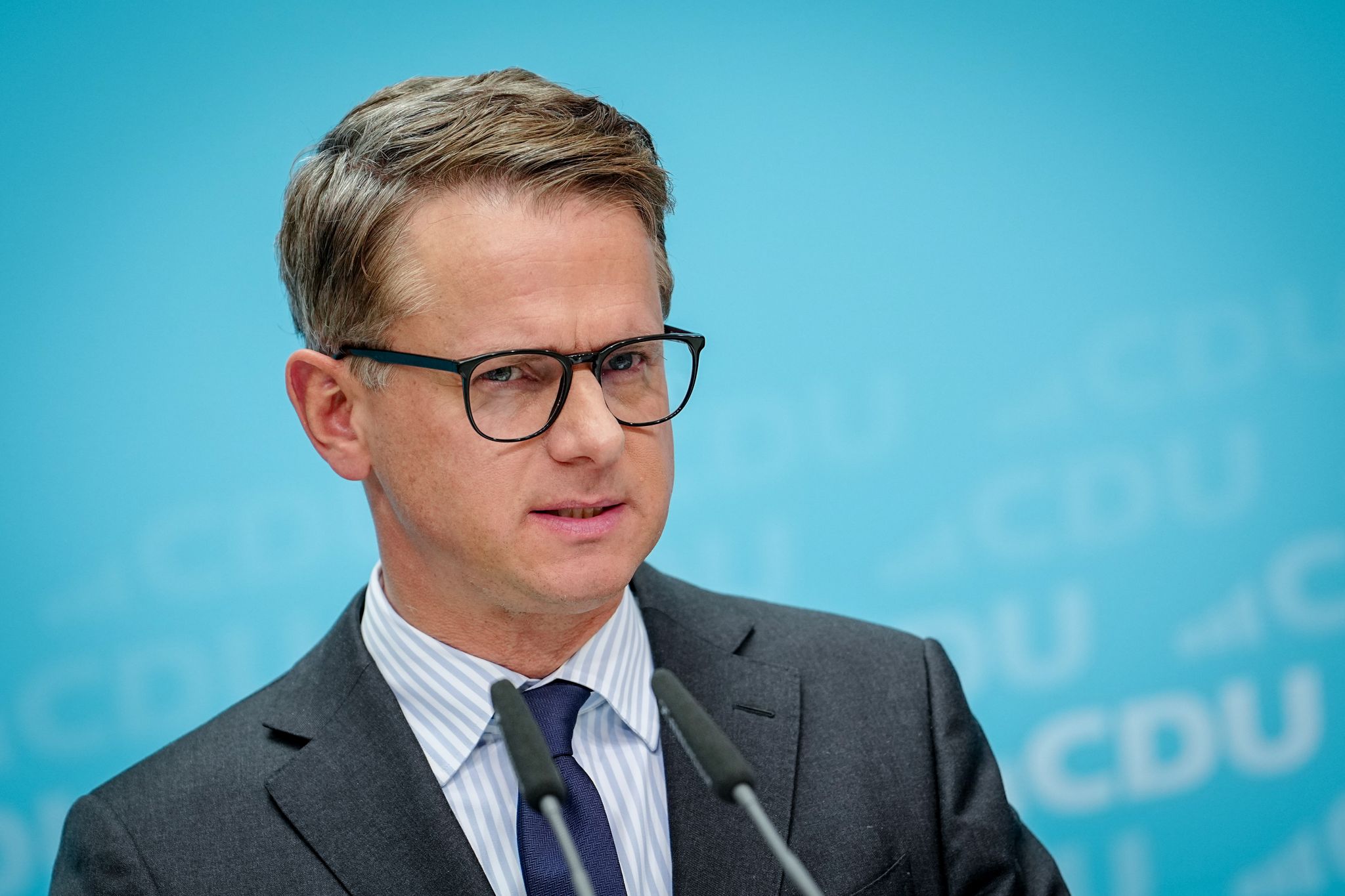 Krach um Wehrdienst: Koalition hält dennoch an Zeitplan fest