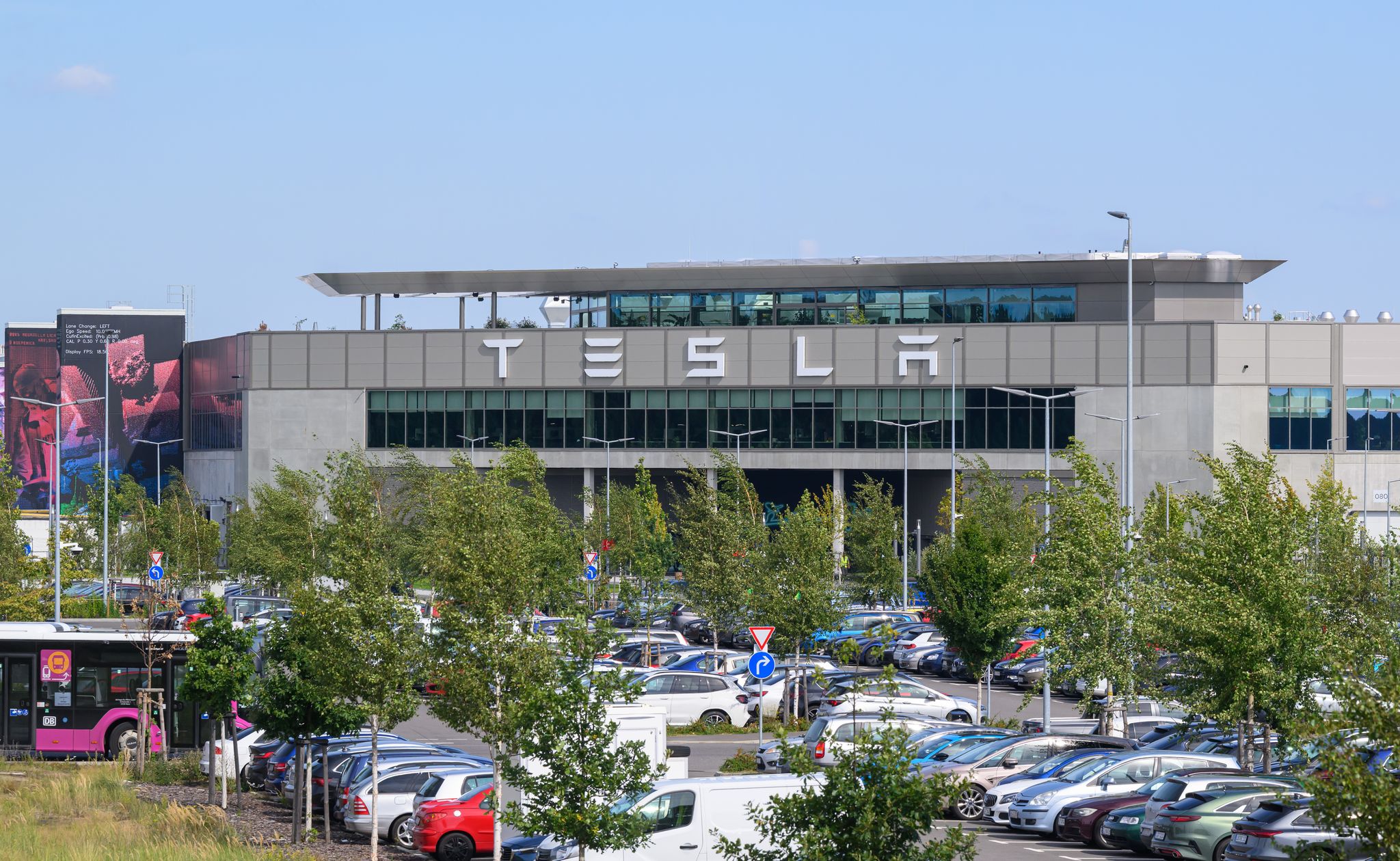 Tesla bringt günstigeres Model Y nach Deutschland