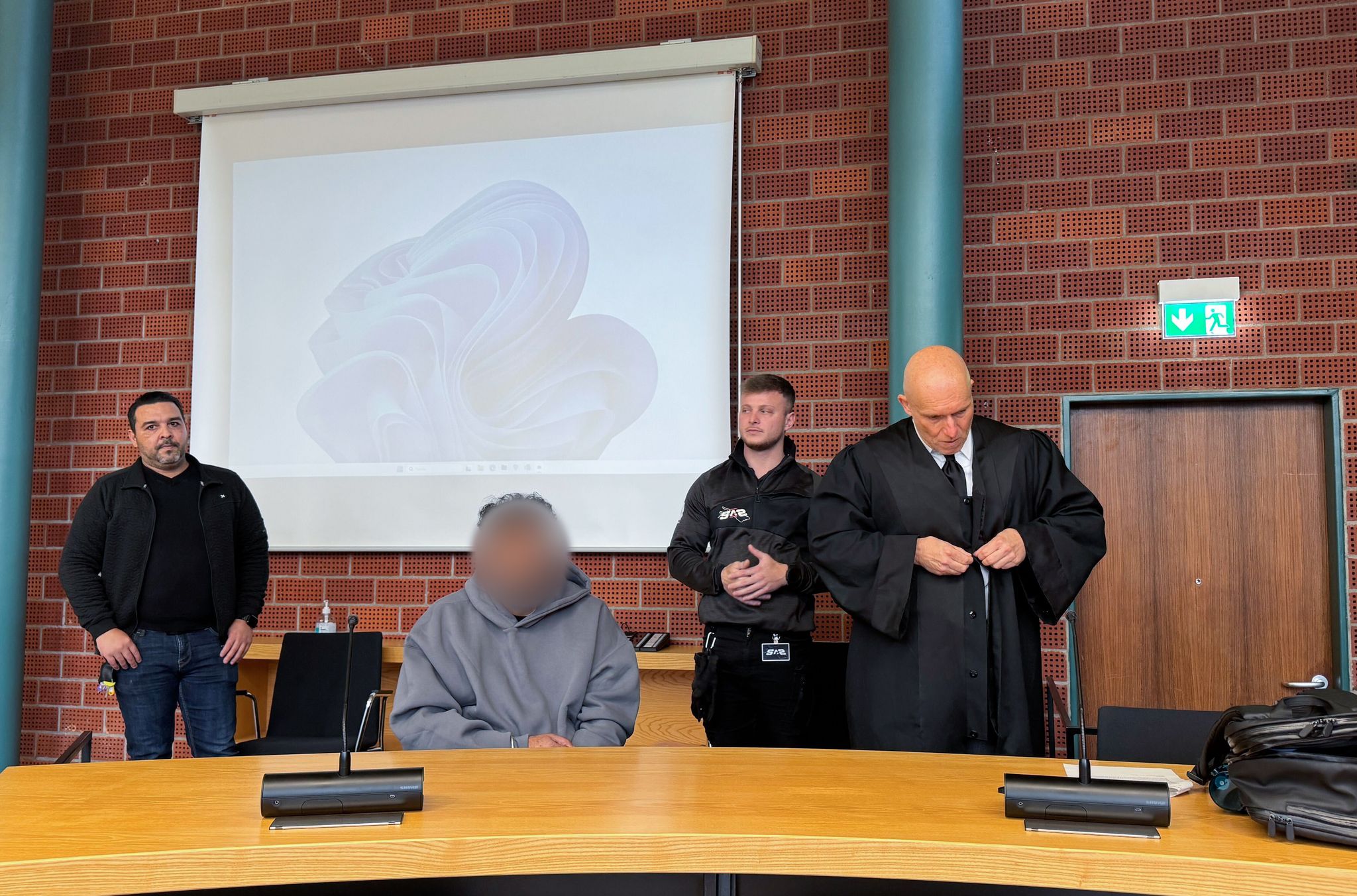 Horror in Konstanz: Mann tötet Freund mit 72 Messerstichen