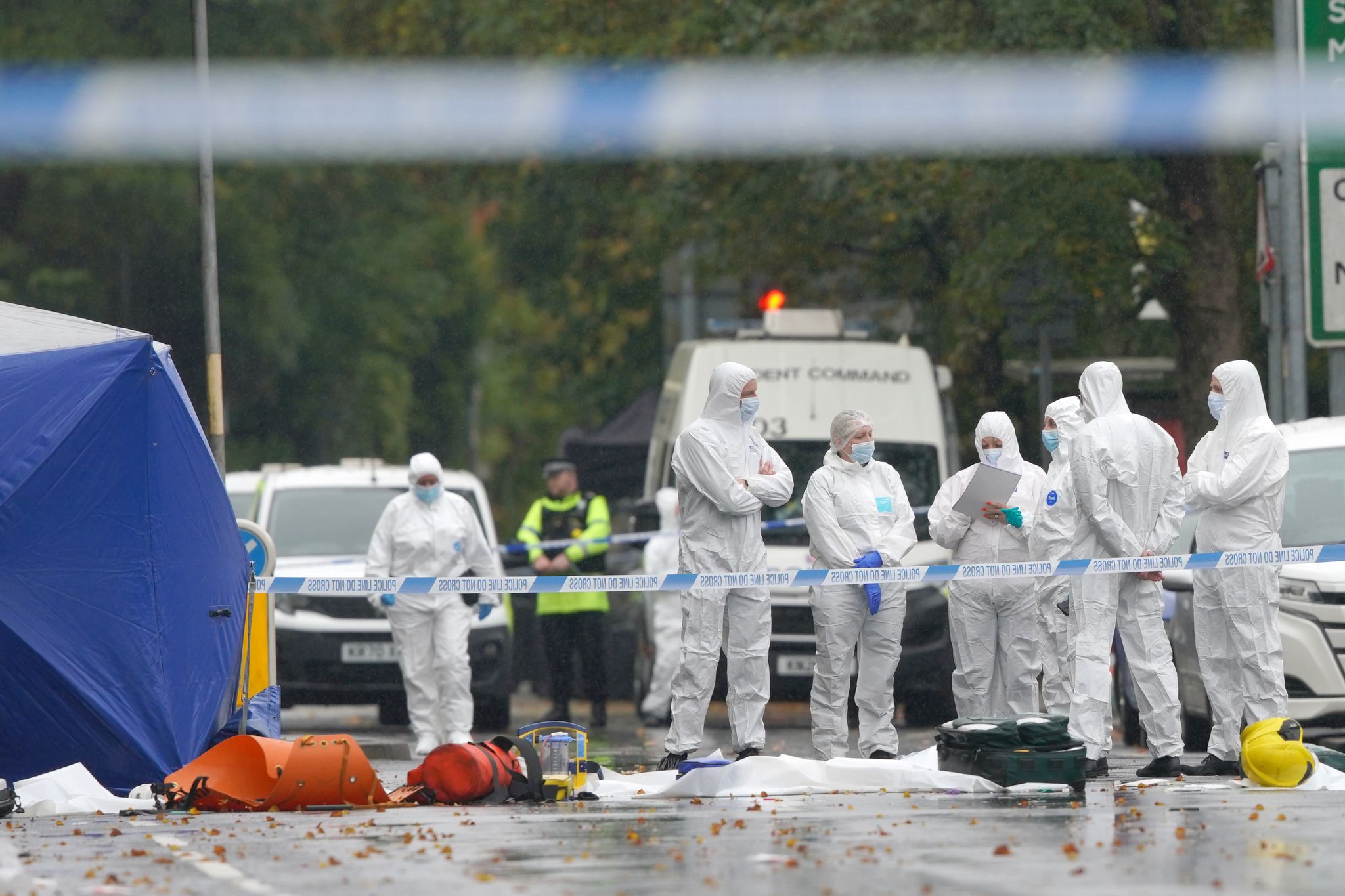Manchester: Attentäter auf freiem Fuß, zwei Tote bei Anschlag