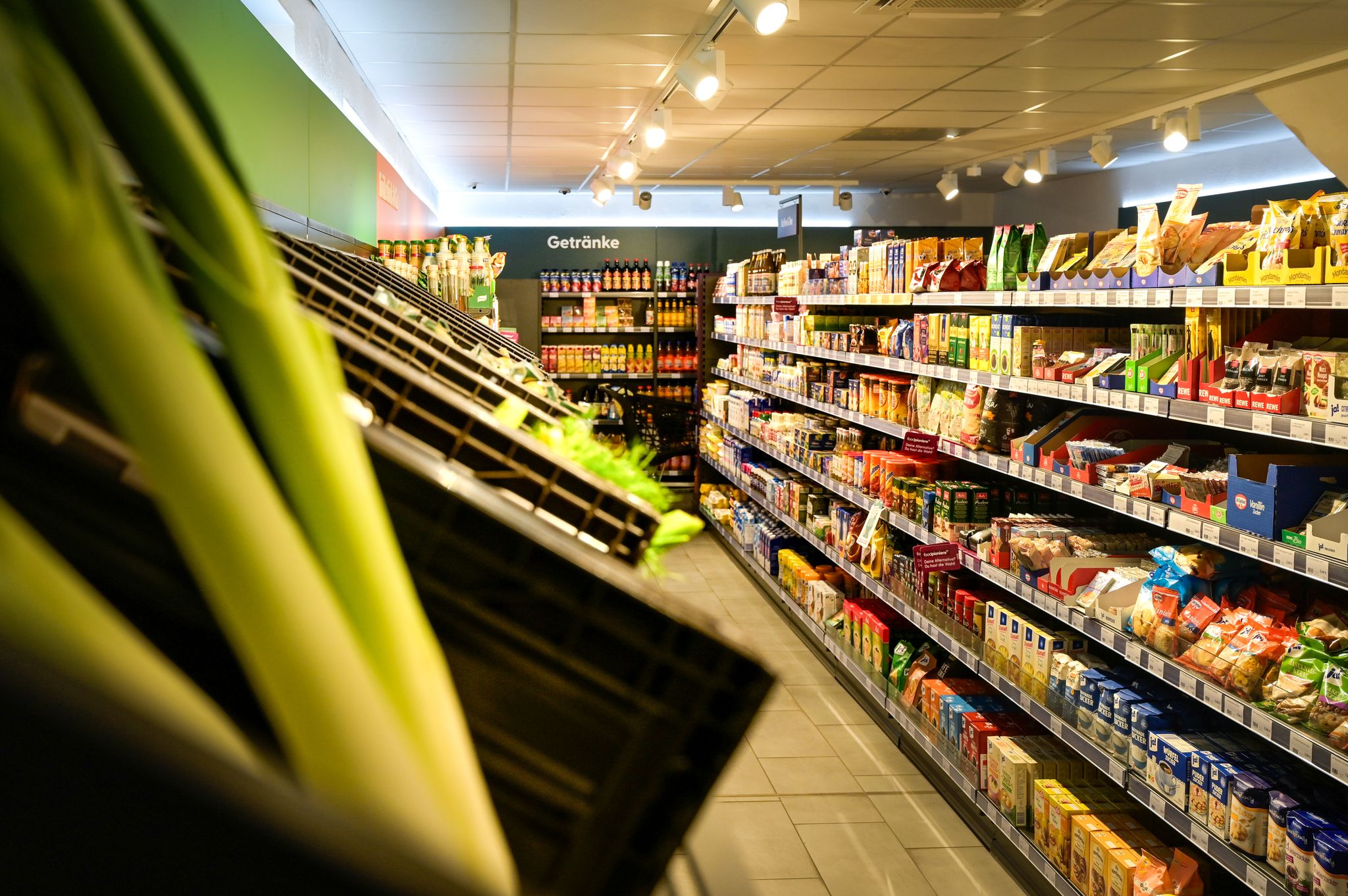 Nur jeder Elfte würde KI-Agenten für sich einkaufen lassen