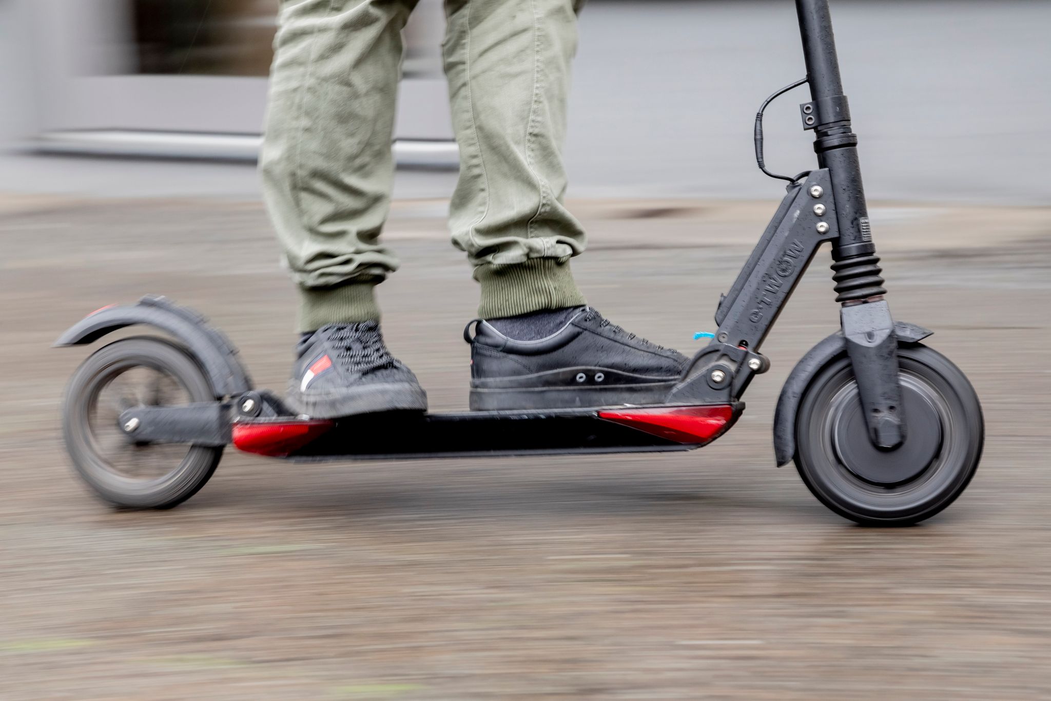 Gefahr auf dem E-Scooter: Forscher fordert Altersgrenze