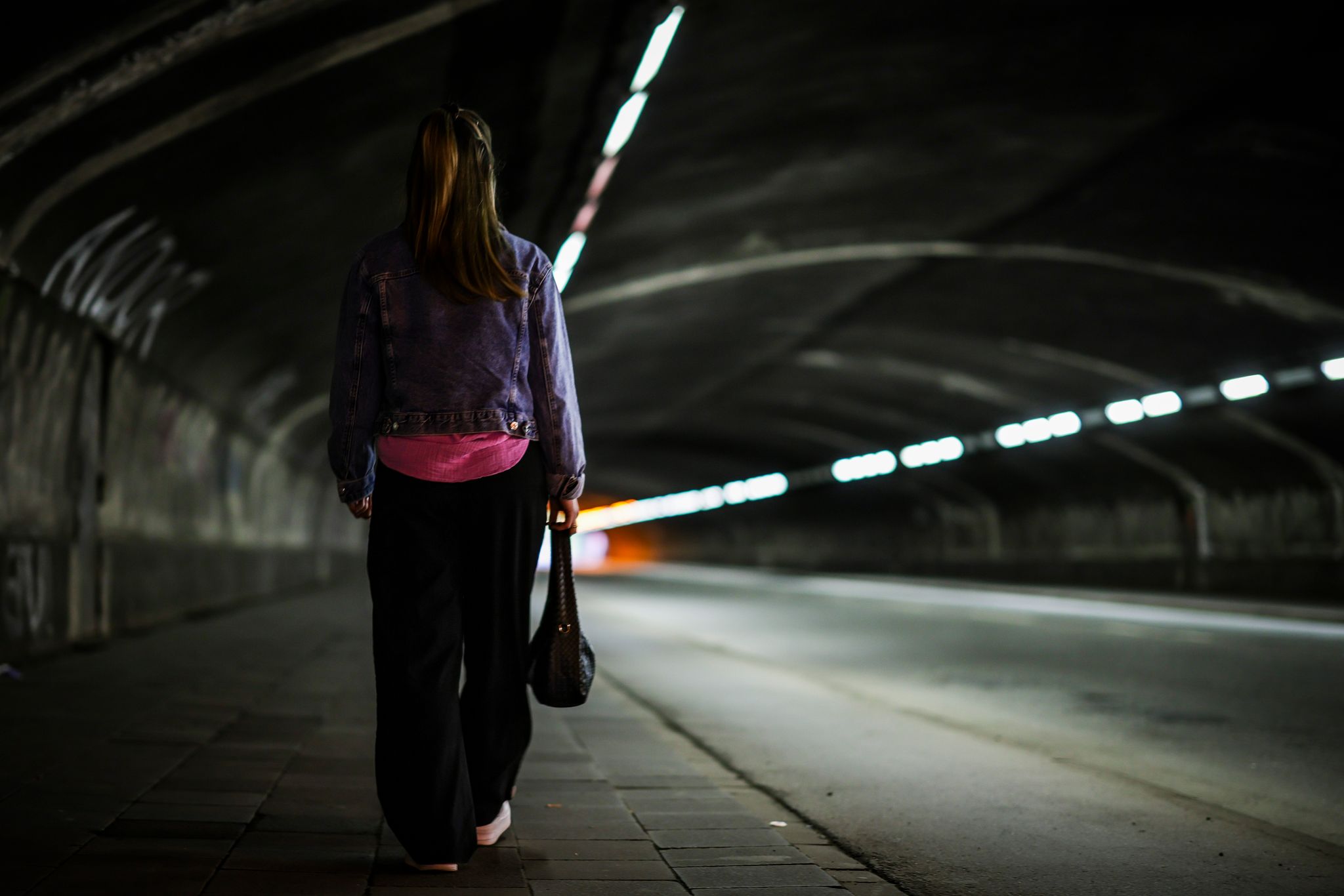 Merz verknüpft Migration mit Sicherheit von Frauen