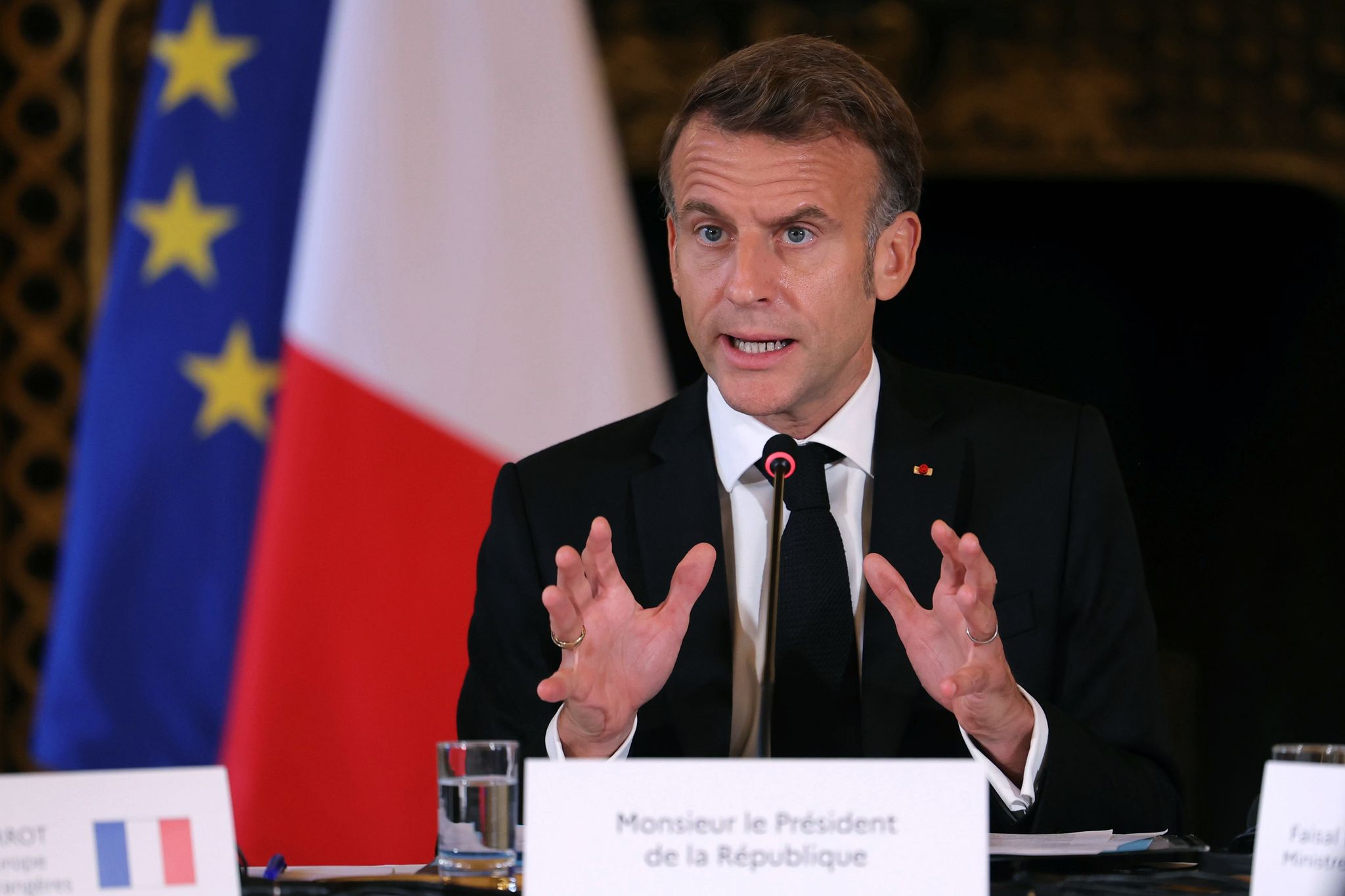 Macron sucht neuen Premier in Frankreich