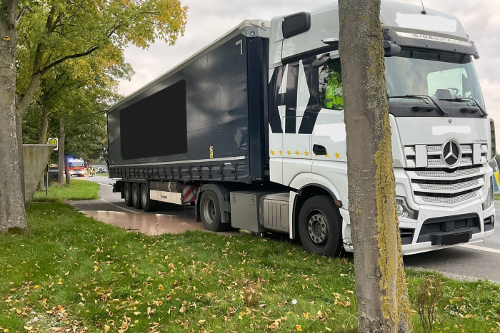 Menzelen: Gefahrgutaustritt an der B57