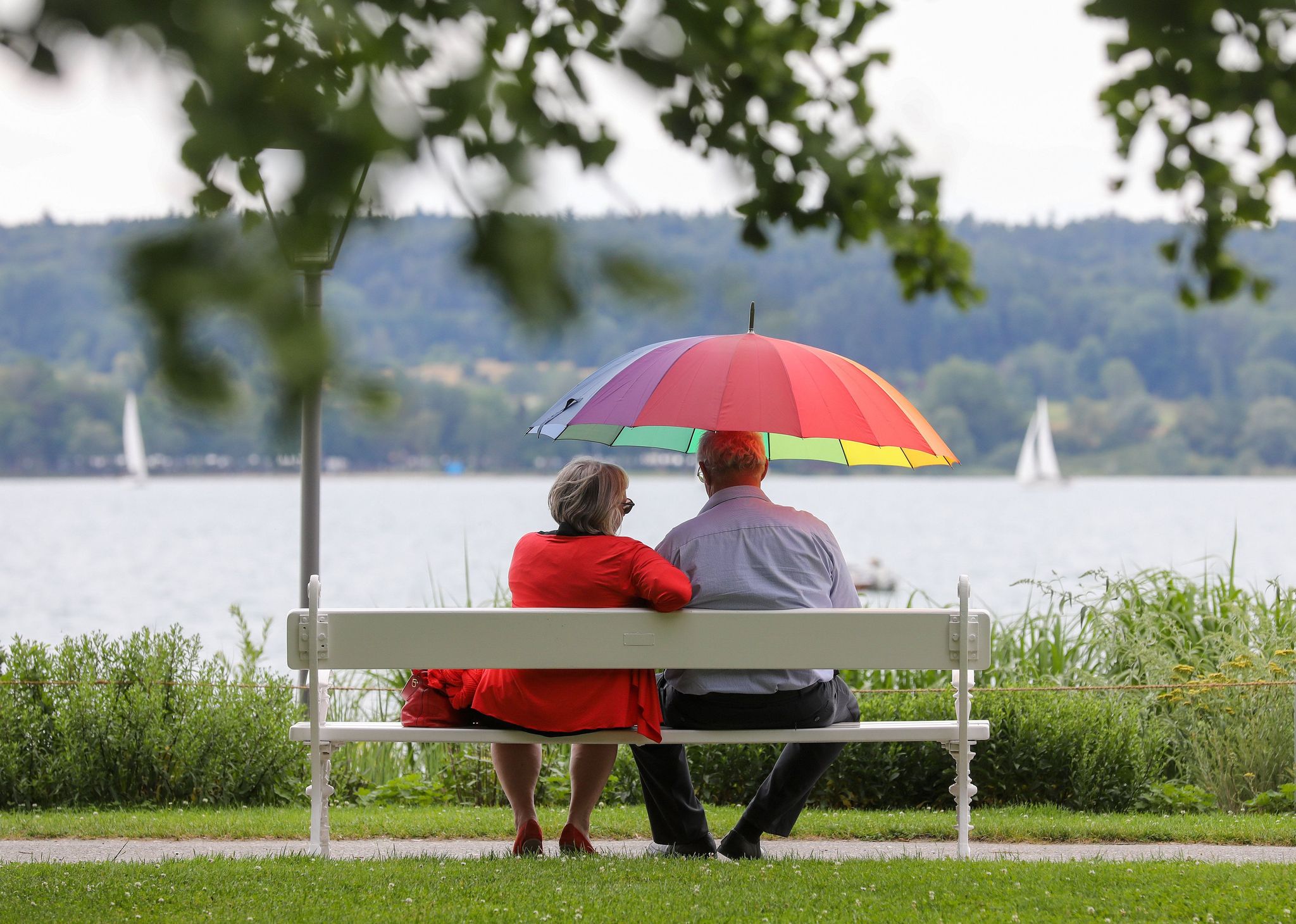 Glücksmomente zu zweit stärken die Gesundheit älterer Paare