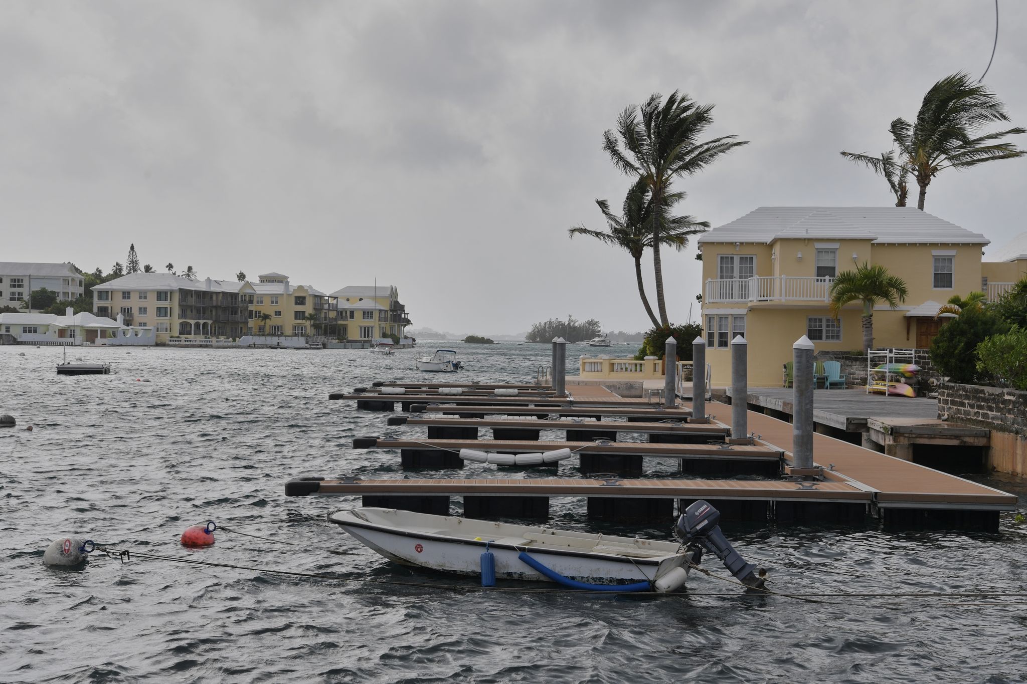 Sturm «Imelda» erreicht Bermuda mit Windgeschwindigkeiten von 155 km/h