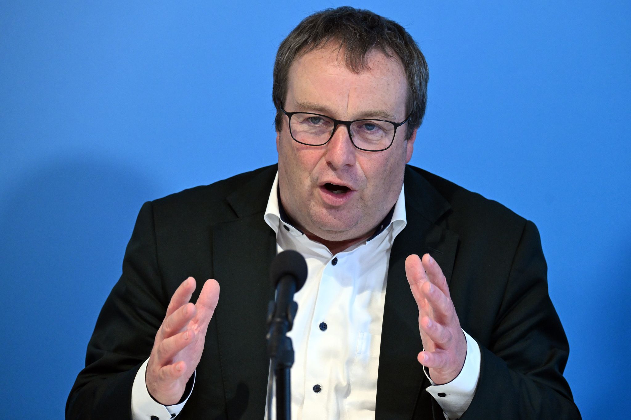 NRW-Verkehrsminister: Zahl der Schlaglöcher wird zunehmen