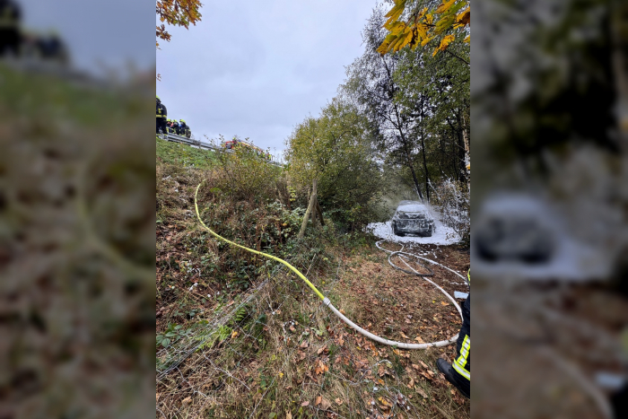 Hillmicke: Autobrand nach medizinischem Notfall