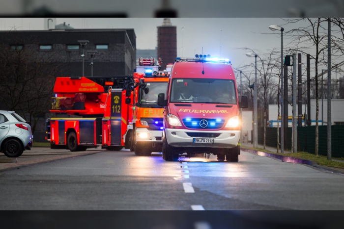 Mülheim an der Ruhr: Feuer in Gartenhaus