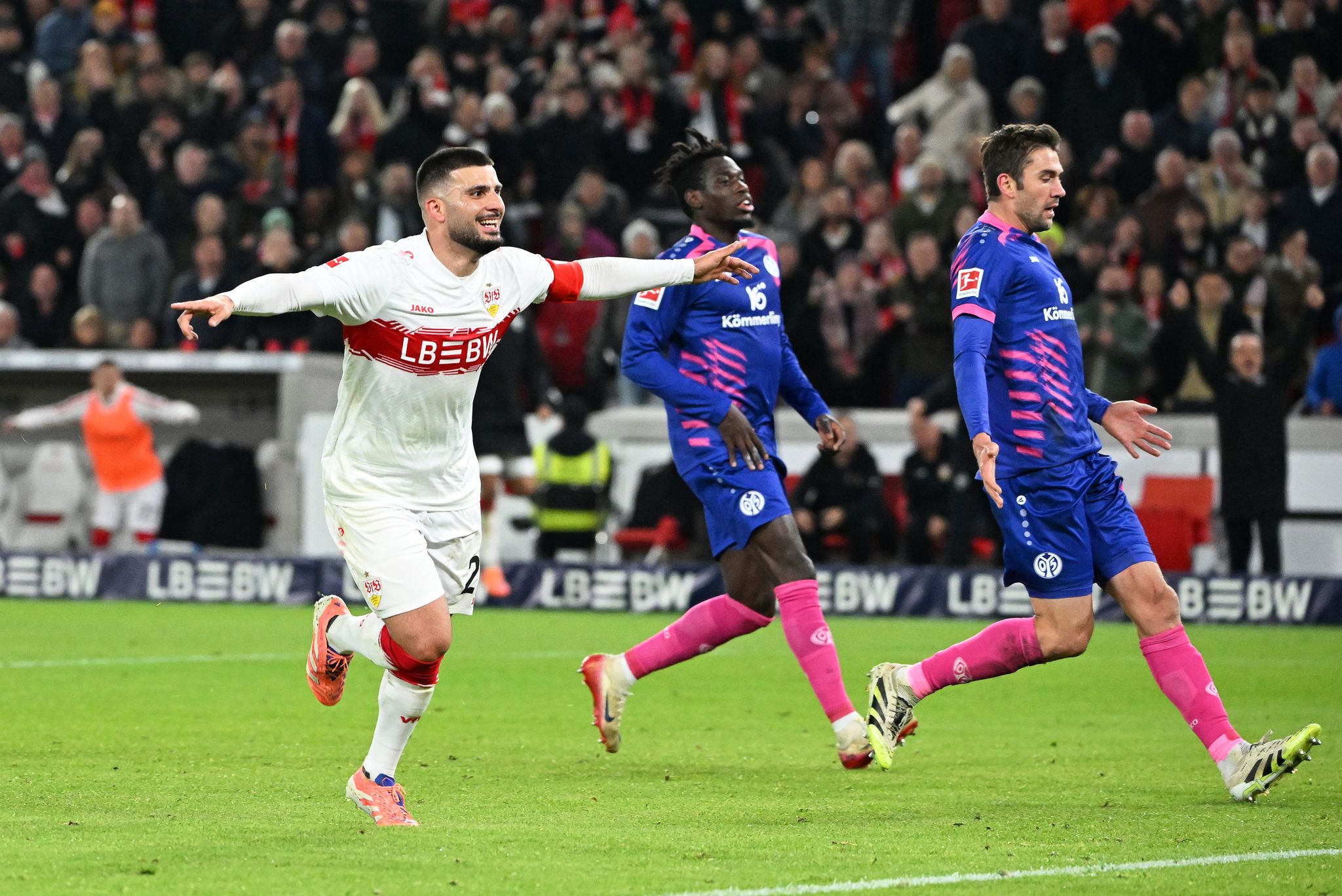 Nach medizinischem Notfall: VfB bezwingt Mainz mit 2:1