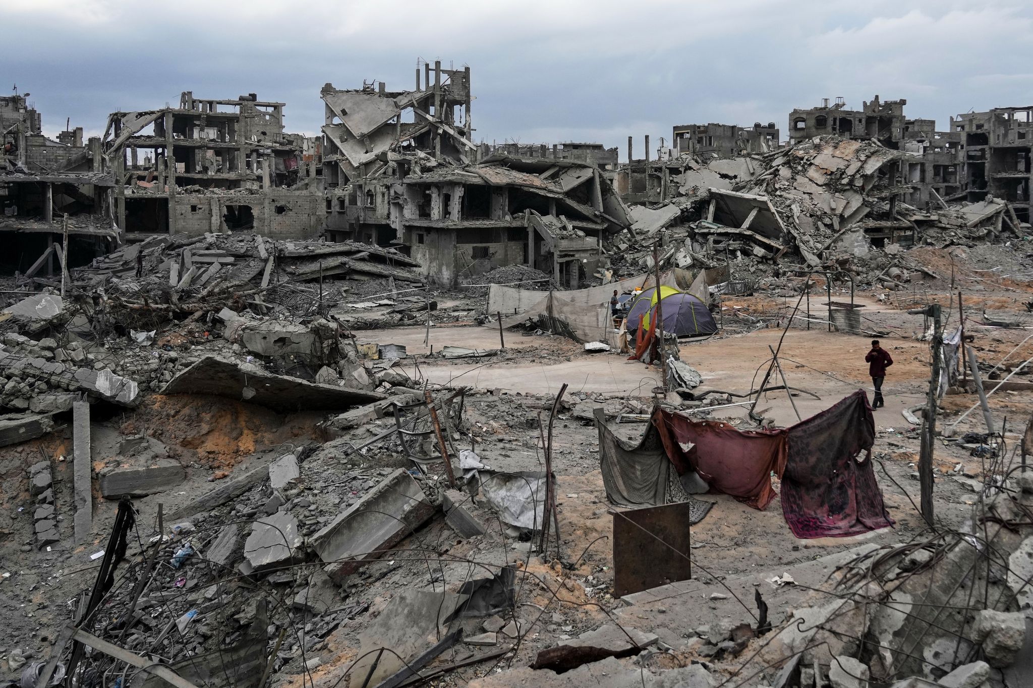 Israel fordert Hamas zur Übergabe aller Geiseln auf, droht mit Krieg