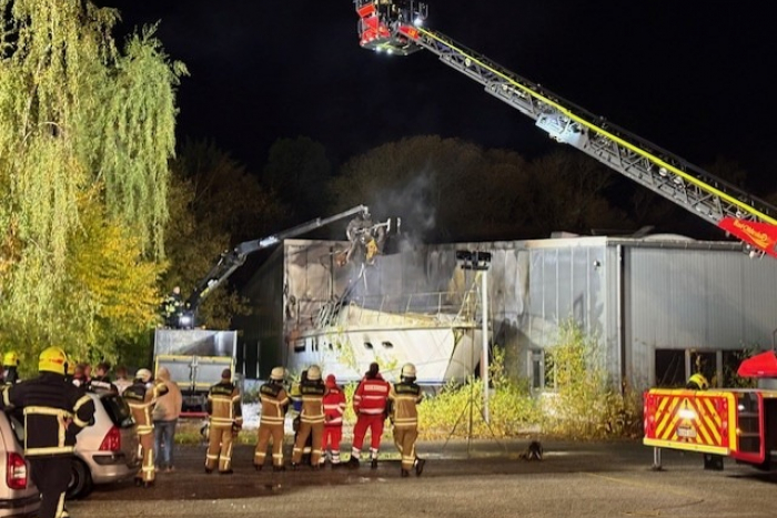 Feuer auf Yacht in Reinfeld