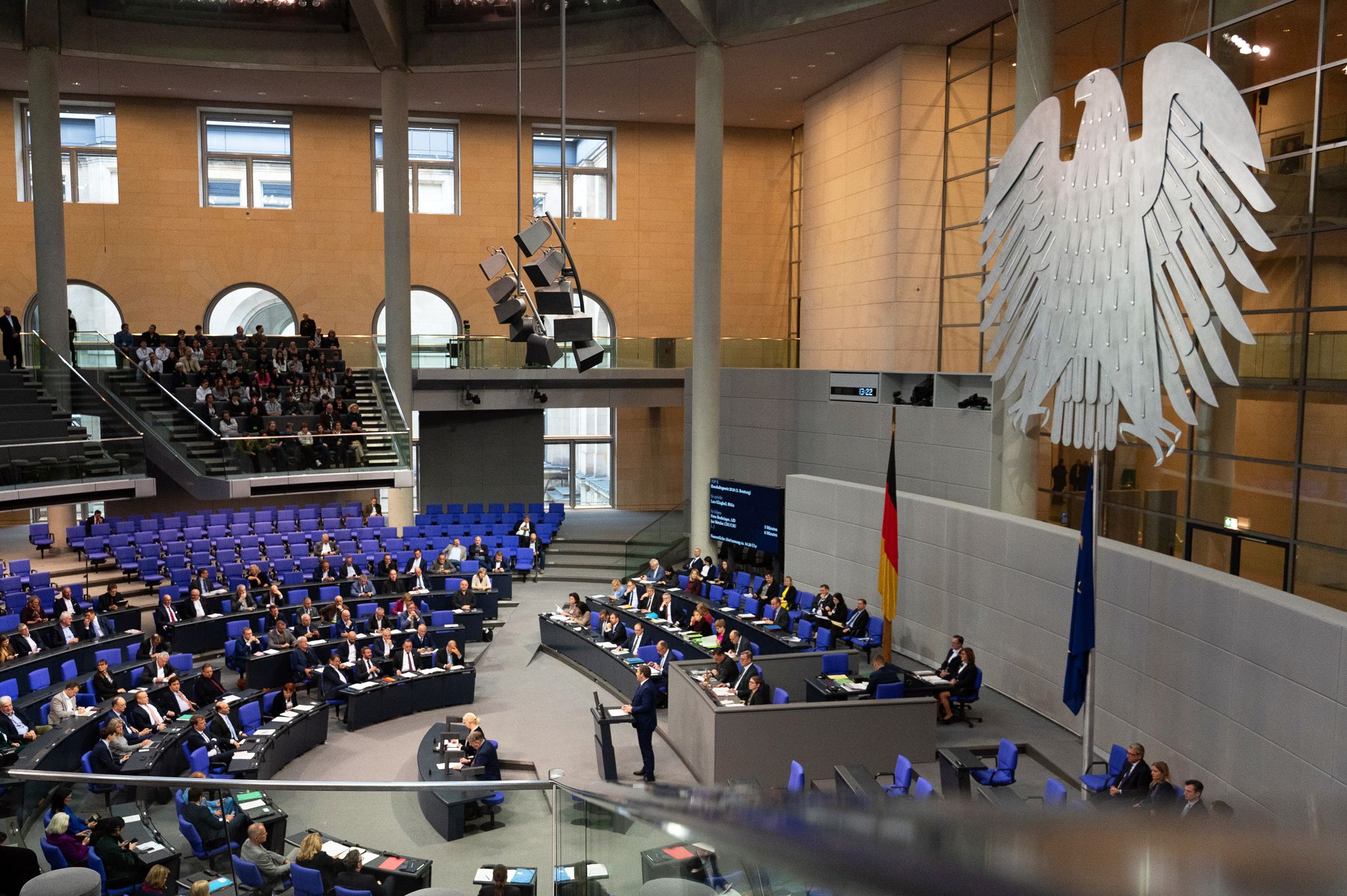 Rekordinvestitionen und hohe Schulden: Bundestag beschließt Haushalt 2026