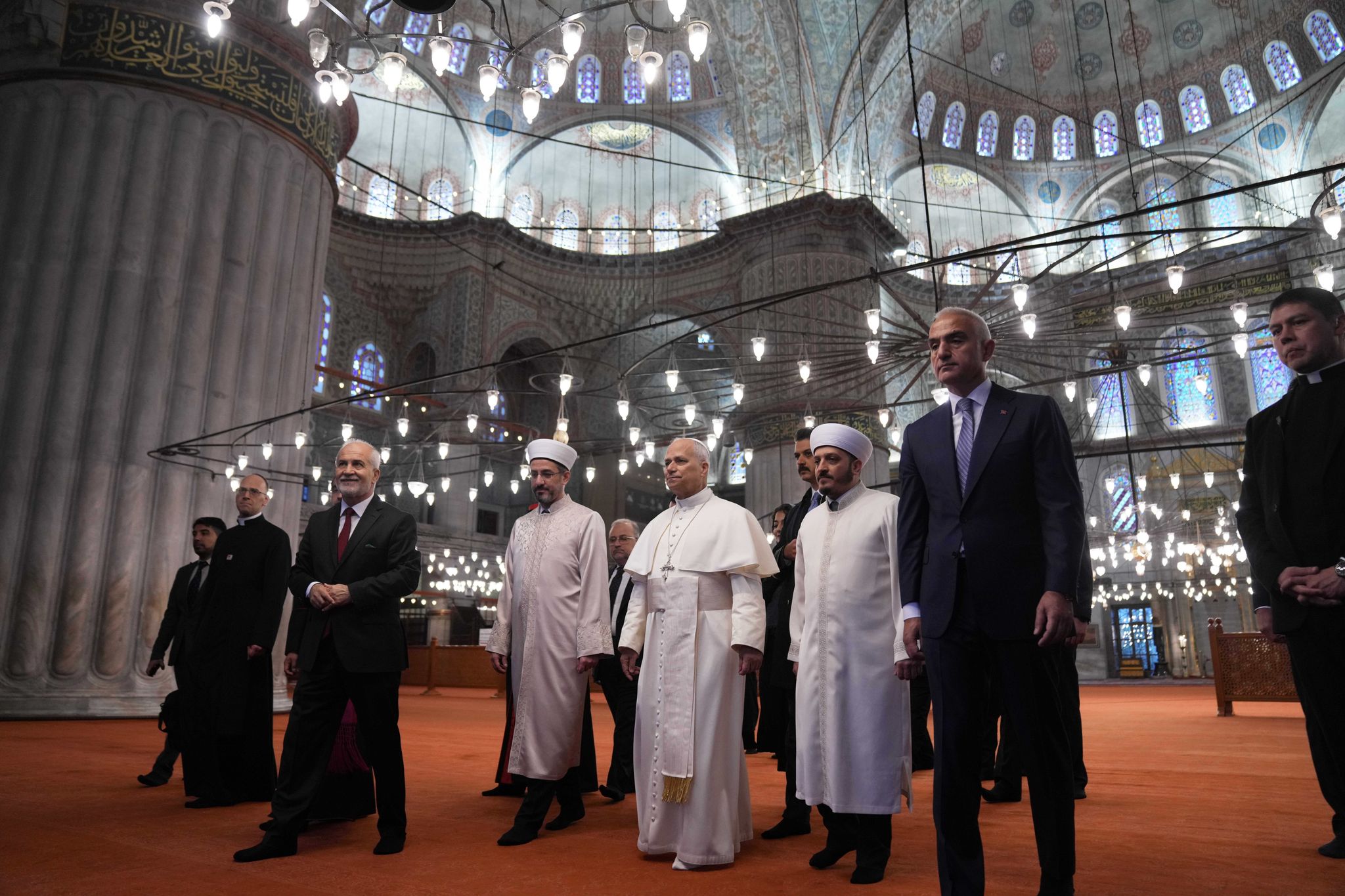 Papst Leo XIV. besucht Sultan-Ahmet-Moschee in Istanbul