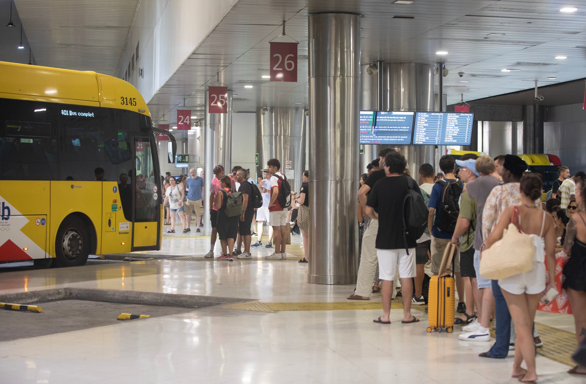 Preiserhöhung für Touristen: Busse und Bahnen in Palma werden teurer