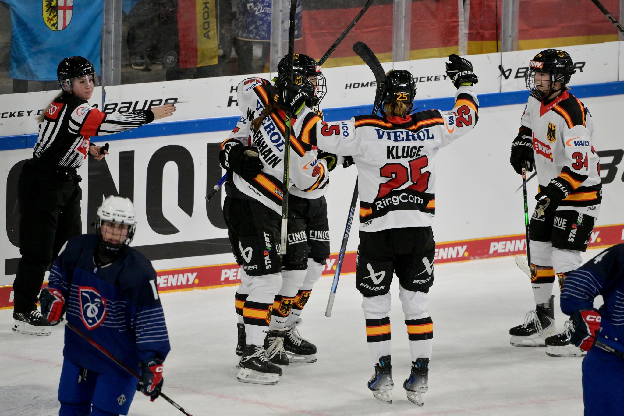 Deutsche Frauen gewinnen knapp gegen Frankreich im Deutschland Cup