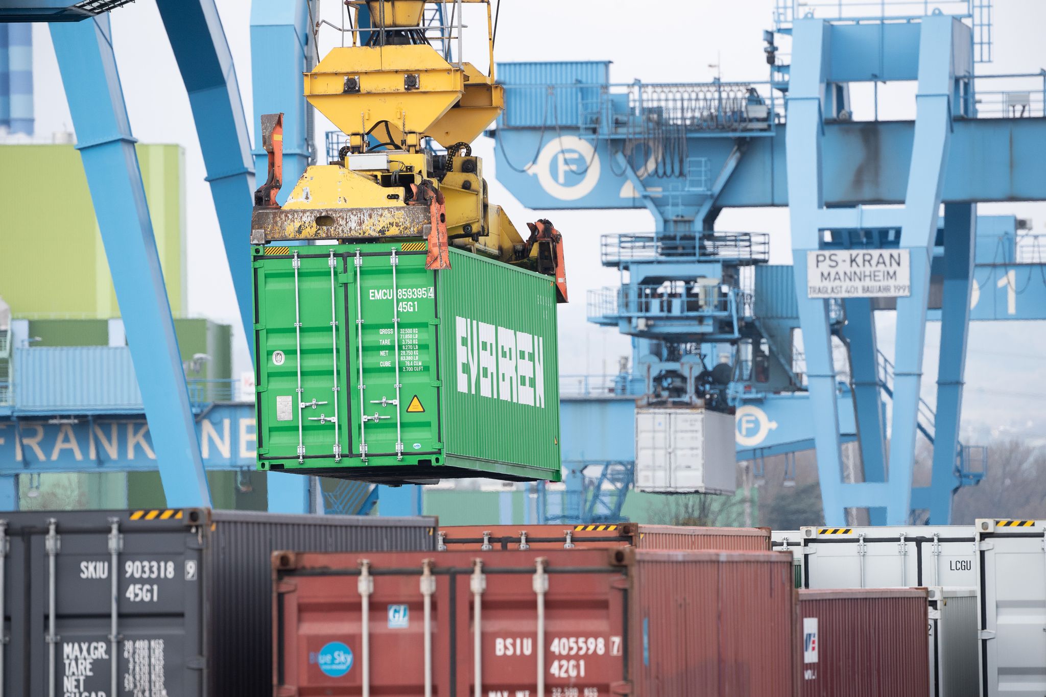 DIHK: Wirtschaftskrise dauert an, Betriebe erwarten keine Besserung