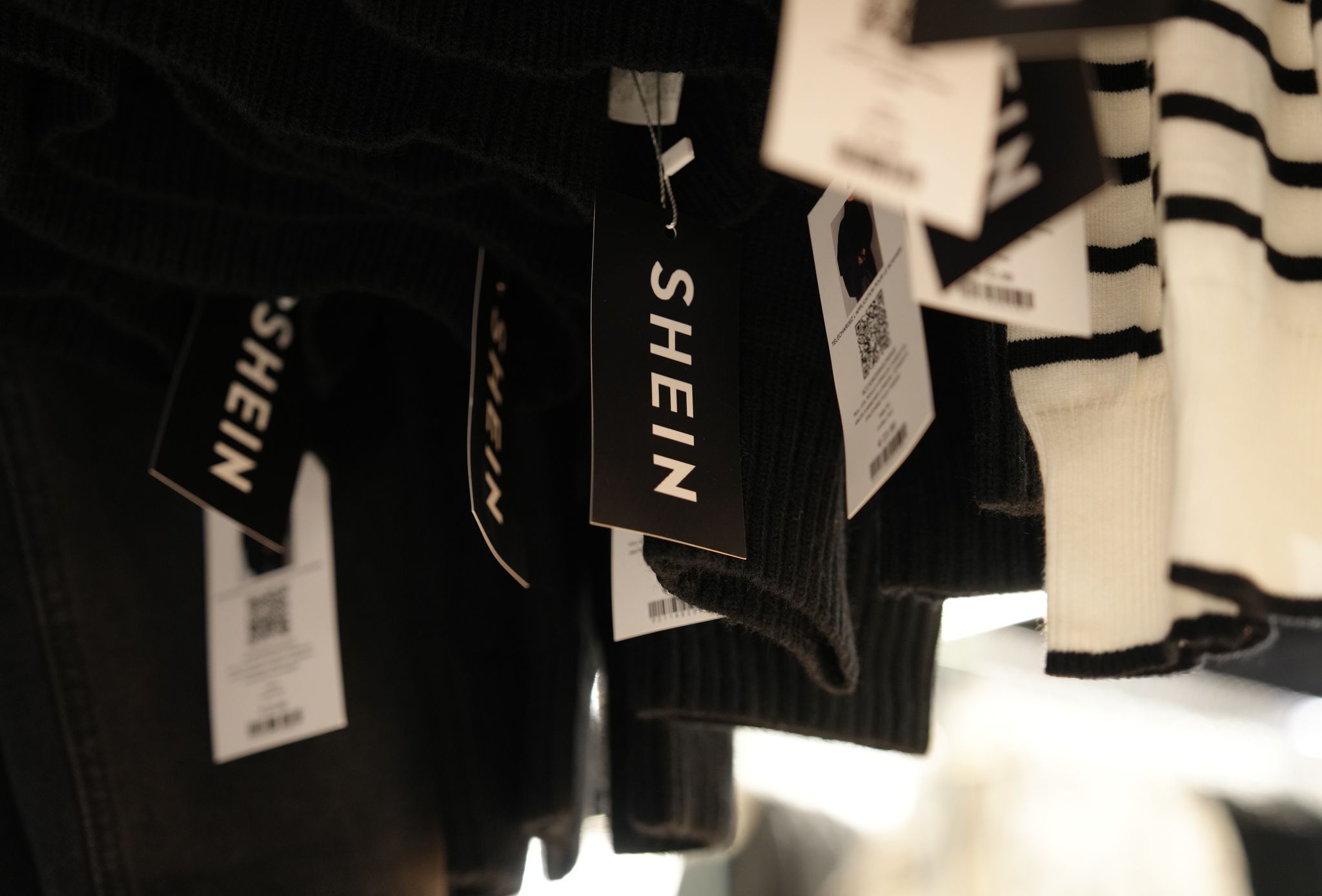 Shein-Pakete am Pariser Flughafen überprüft,Ministerin: