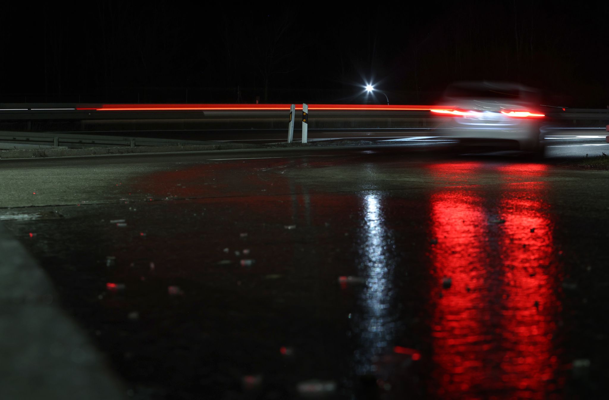 Kalte Wetterfront: Wind und Sonne am Samstag, Schnee und Glätte am Sonntag