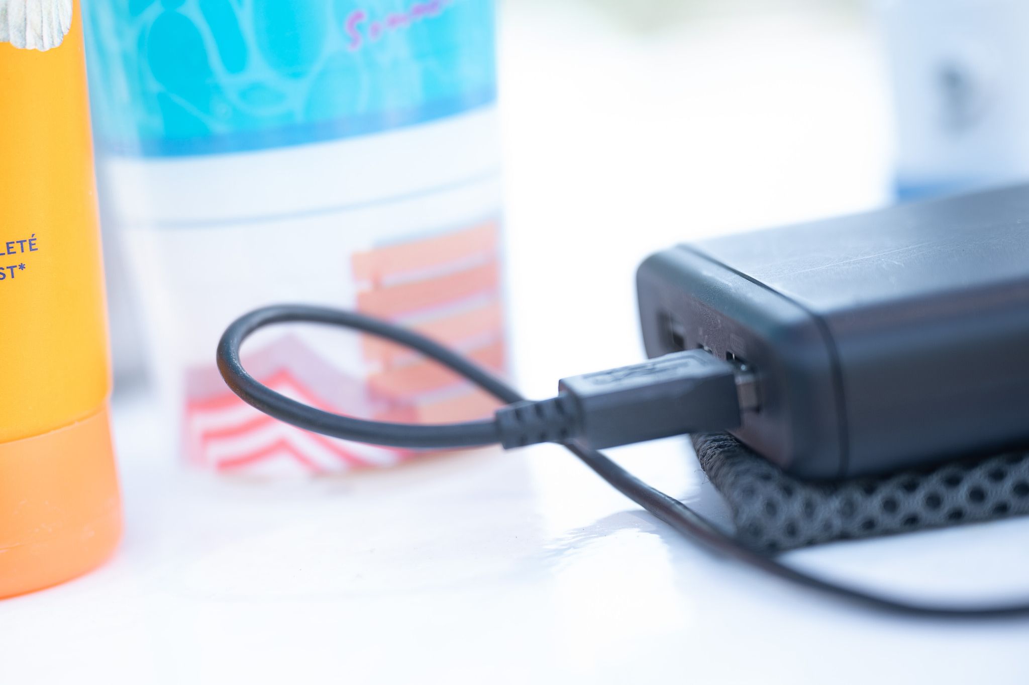 Powerbank-Explosion in Flughafen-Lounge: Mann in Brand geraten