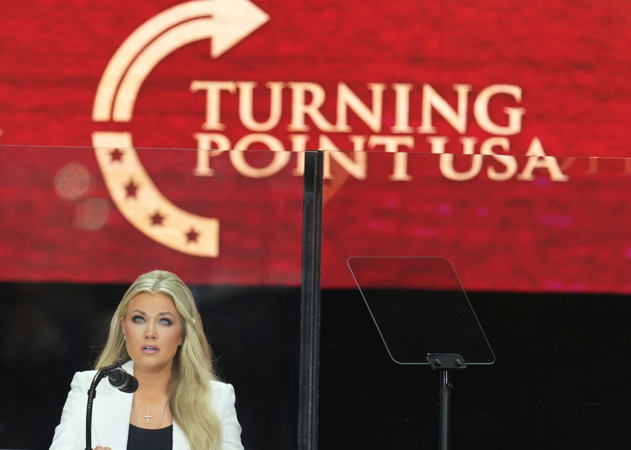 Witwe von Charlie Kirk unterstützt JD Vance