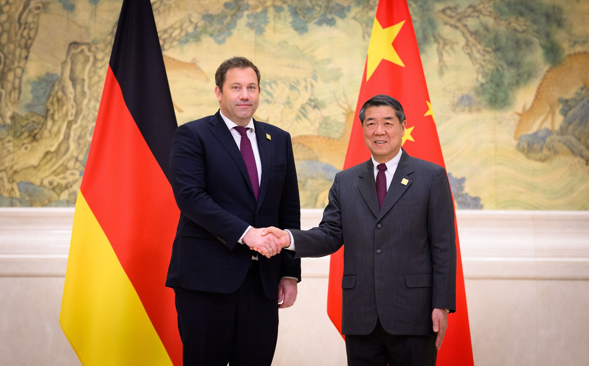 Klingbeil pocht in China auf Zugang zu kritischen Rohstoffen