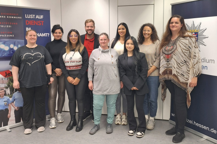 Groß-Gerau: Neue Polizeihelfer im Südhessen Polizeipräsidium ausgebildet